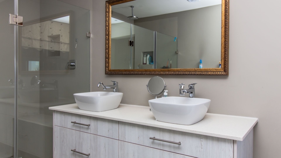 9 Bedroom Property for Sale in Onrus Western Cape